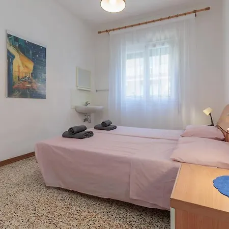 Appartement Budget! Free Parking 3 Comodo