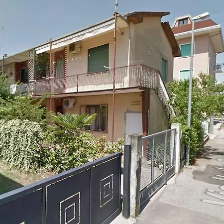 Budget! Free Parking 3 Comodo Apartment Lido di Jesolo